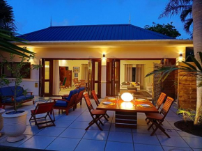 Charming Tropical Villa pool & garden